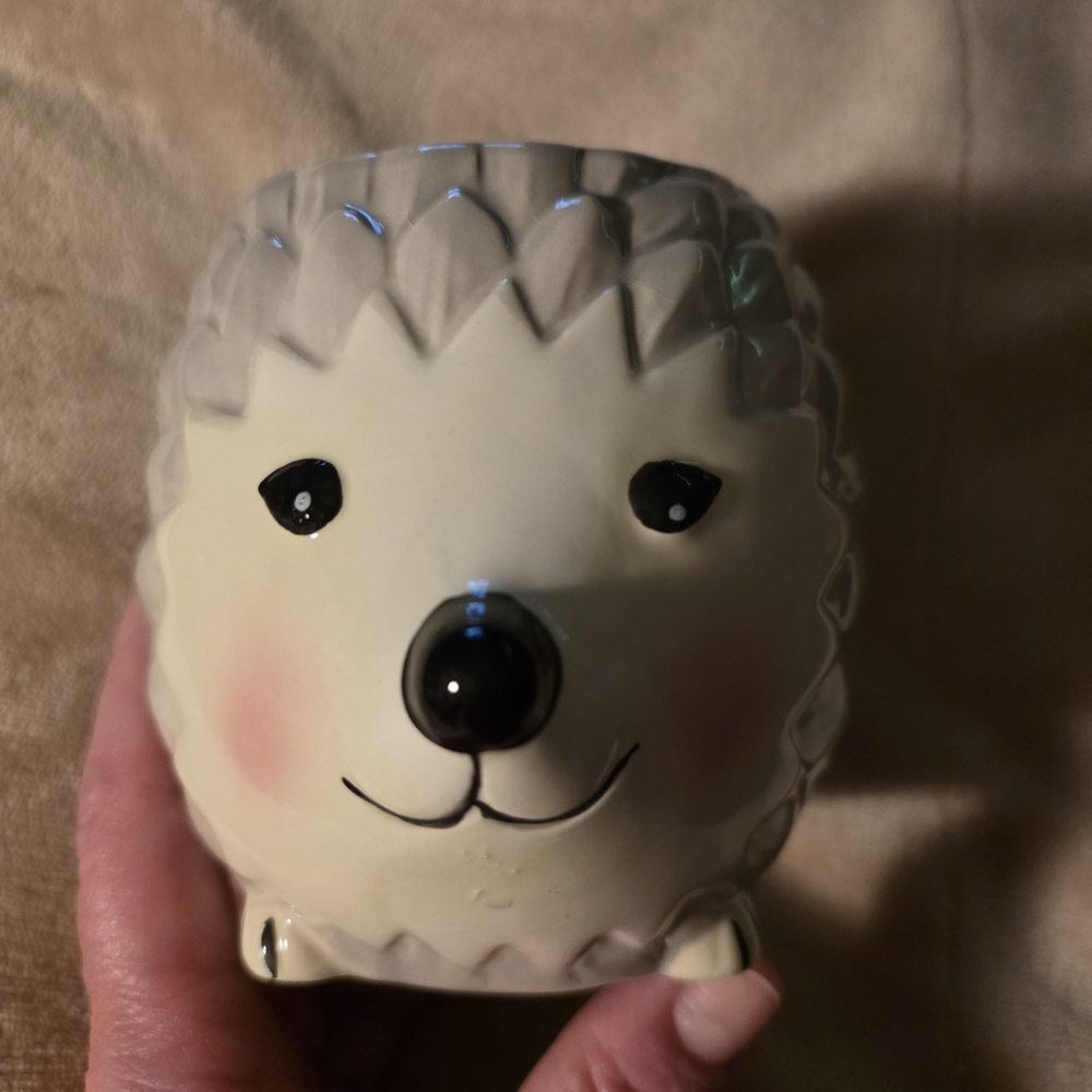 Mainstays Cream and Gray Hedgehog Mug